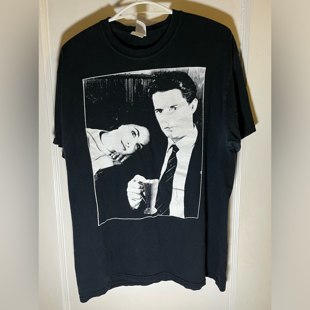 Twin peaks graphic shirt